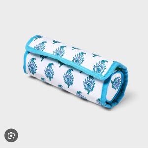 Roller Rabbit Target Bouquet Soft Roll Jewelry Case Blue & White